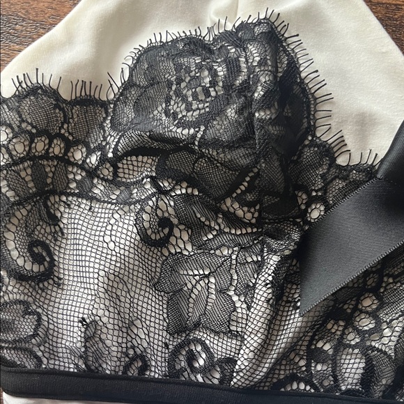 Soma Black and White w Lace and Jewel Detail Pajama Set Sz M - Picture 7 of 14